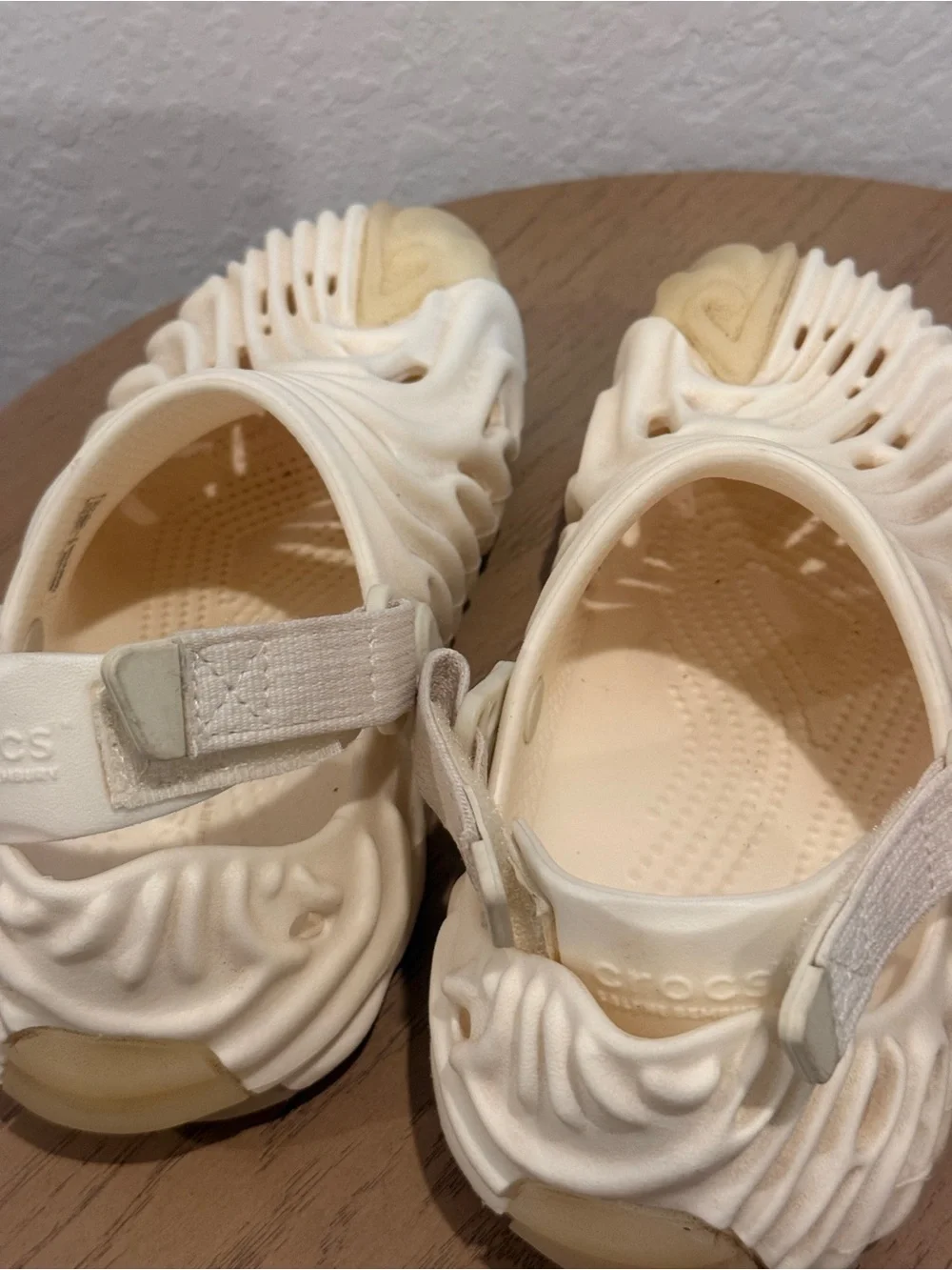 CROCS Off-White Sculpted Foam Sandals